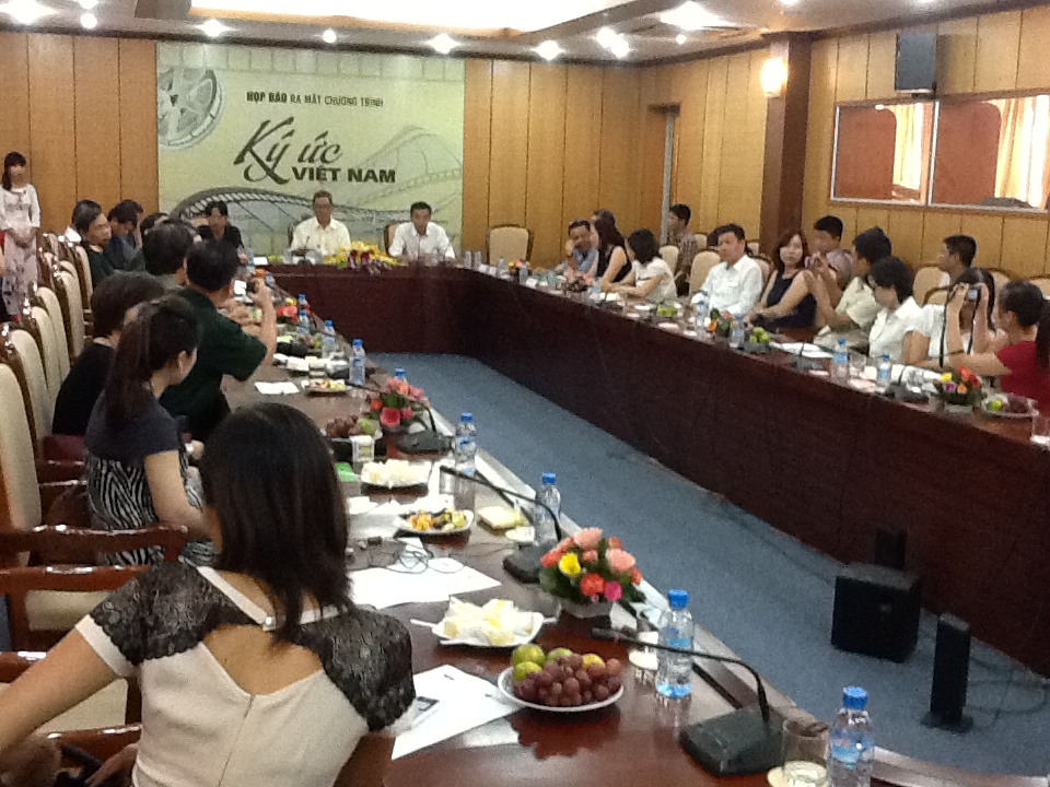 ให้การศึกษาความรักชาติผ่านรายการโทรทัศน์ “ความทรงจำแห่งเวียดนาม”